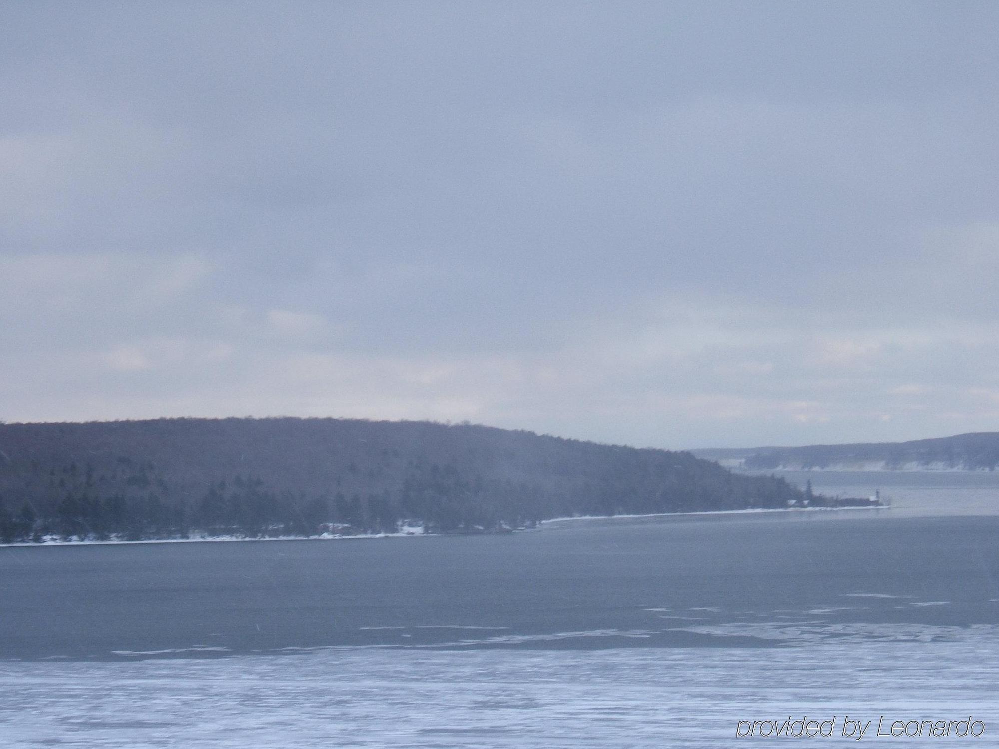 Holiday Inn Express Munising-Lakeview, An Ihg Hotel Eksteriør billede
