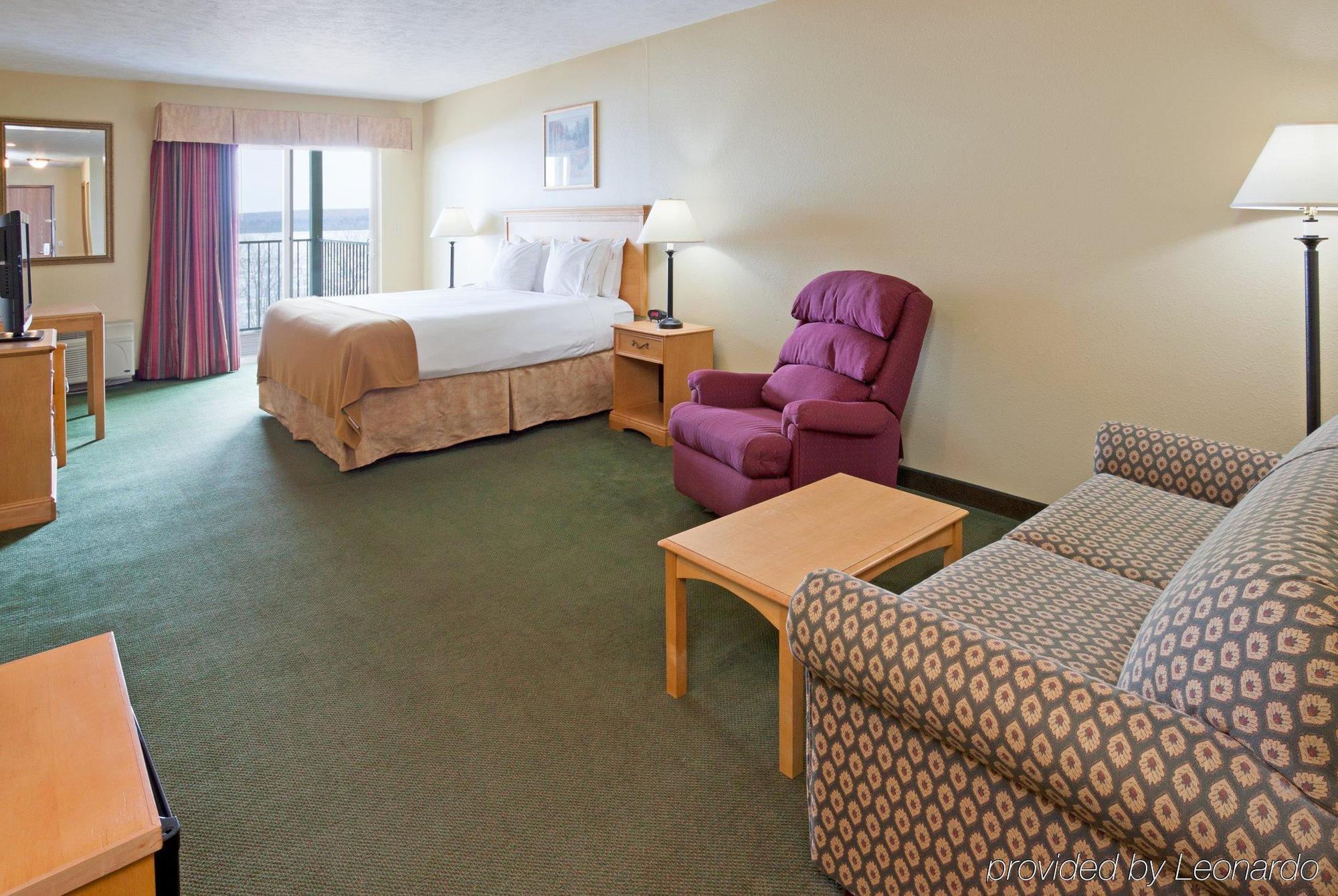Holiday Inn Express Munising-Lakeview, An Ihg Hotel Værelse billede