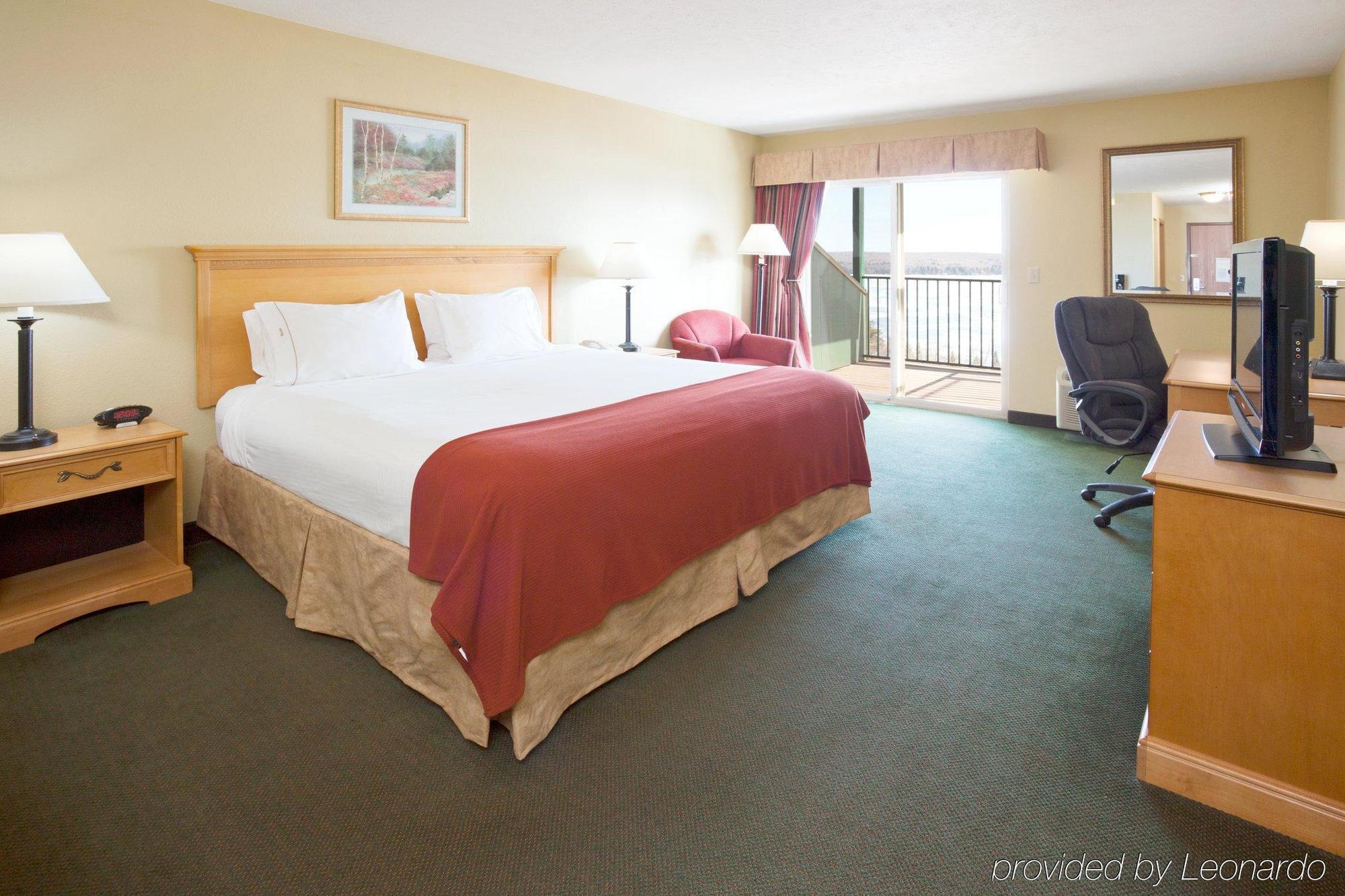 Holiday Inn Express Munising-Lakeview, An Ihg Hotel Værelse billede